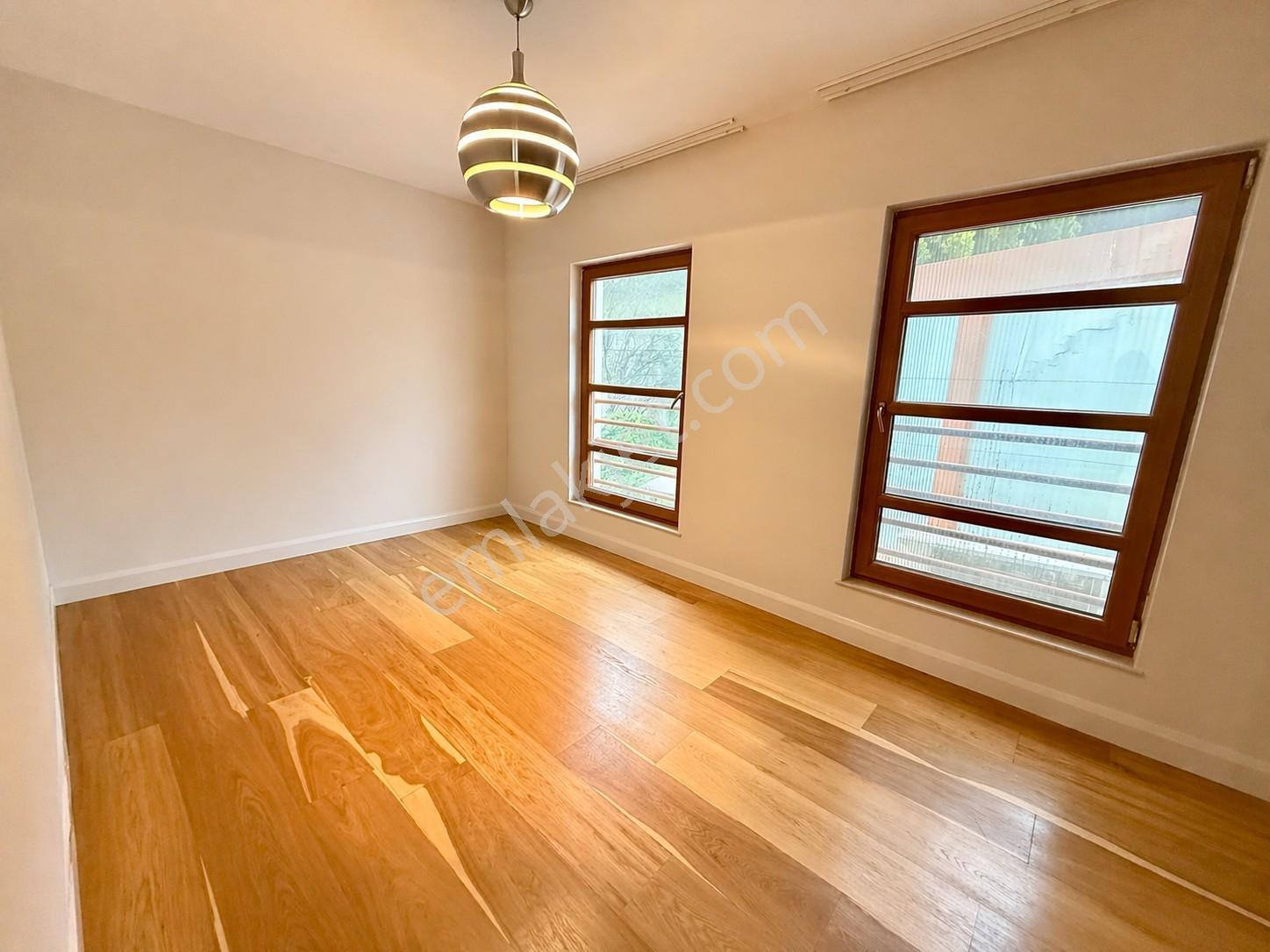 Sarıyer Satılık Villa Marenegro Denize Sıfır 8+2 Havuzlu Villa — fotoğraf 10