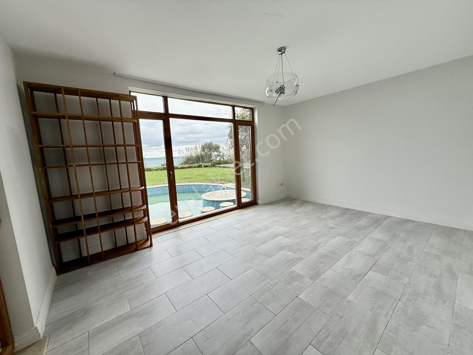 Sarıyer Satılık Villa Marenegro Denize Sıfır 8+2 Havuzlu Villa — fotoğraf 25