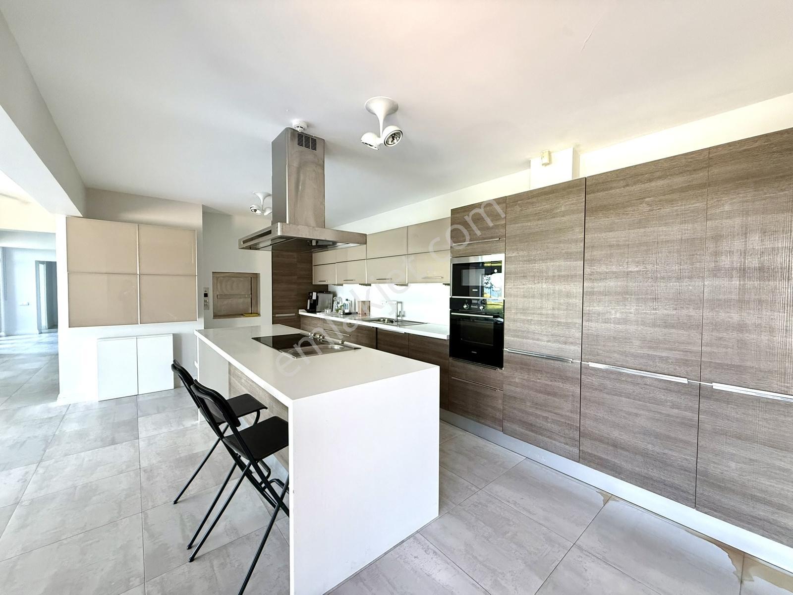 Sarıyer Satılık Villa Marenegro Denize Sıfır 8+2 Havuzlu Villa — fotoğraf 29