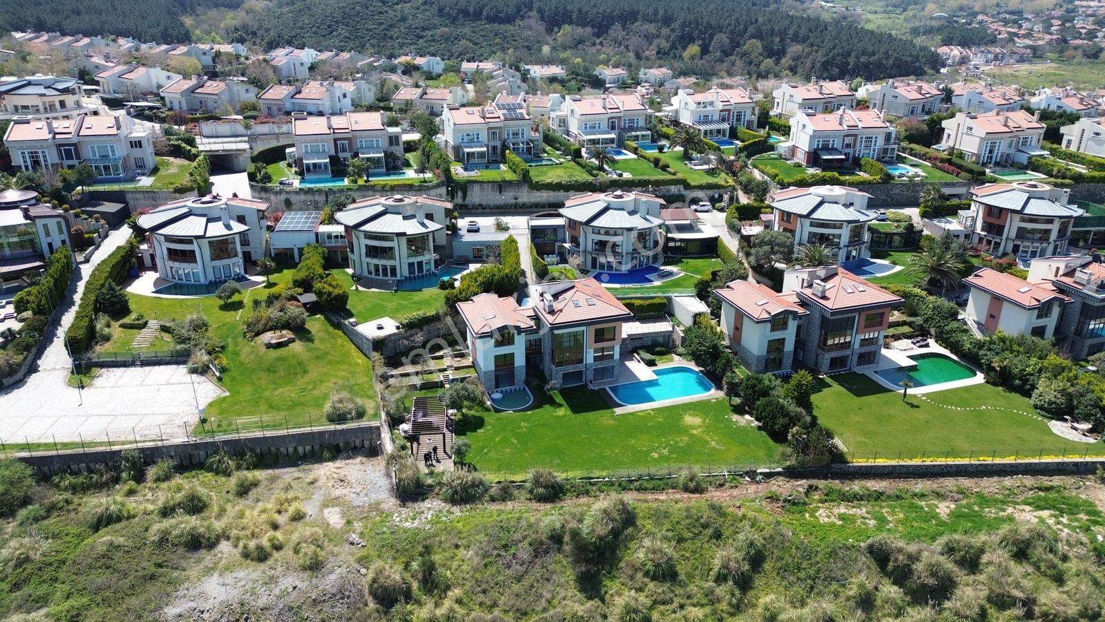 Sarıyer Satılık Villa Marenegro Denize Sıfır 8+2 Havuzlu Villa — fotoğraf 40