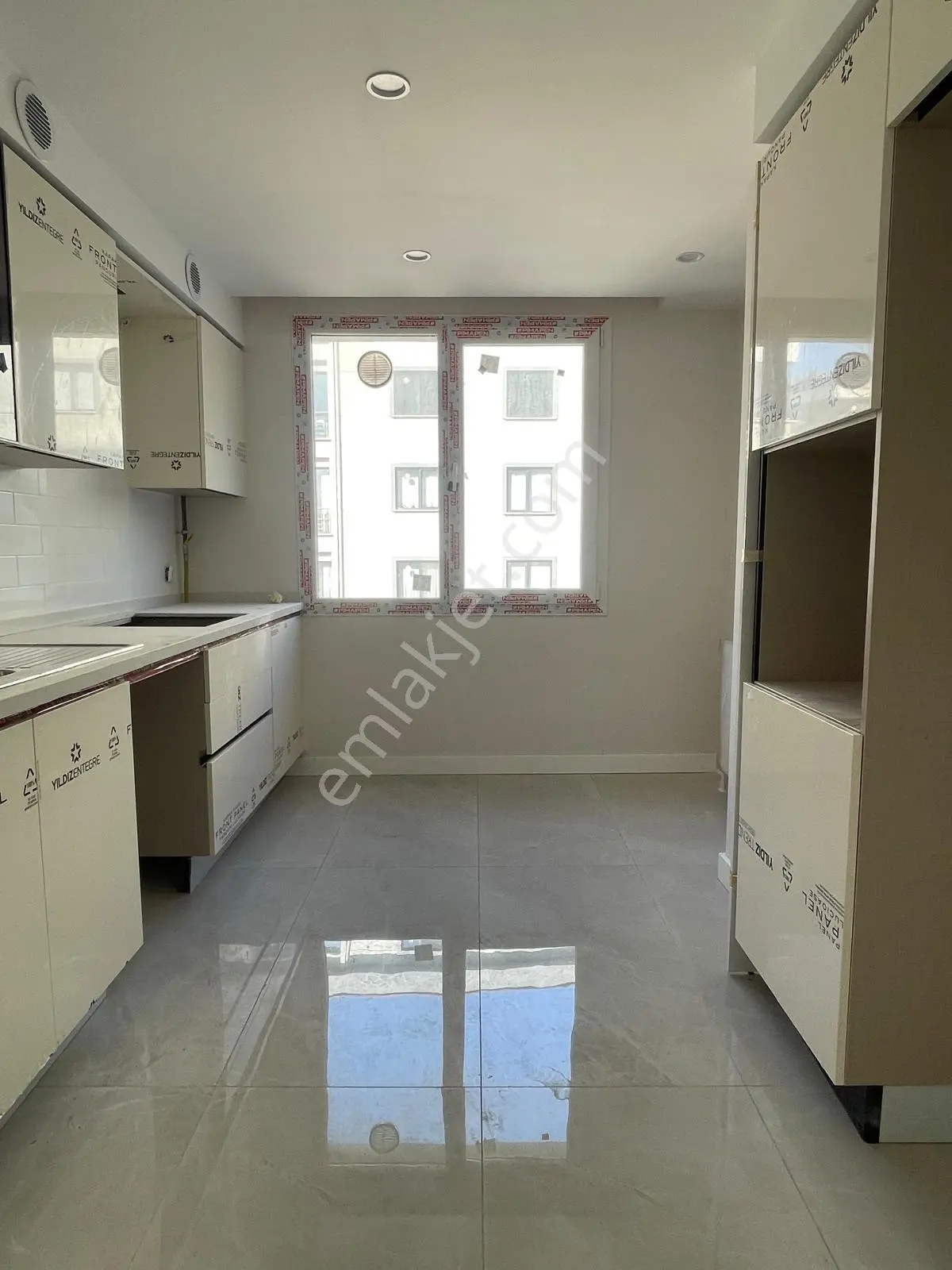 Site İçinde Kapalı Otoparklı 7/24 Güvenlikli Sıfır 3+1 Daire — fotoğraf 9