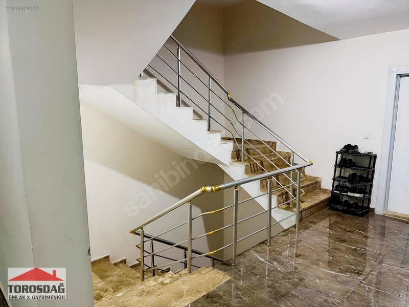 Van Maraş Elit Otel Karşısı 1+1 Eşyalı Kiralık Daire — fotoğraf 5