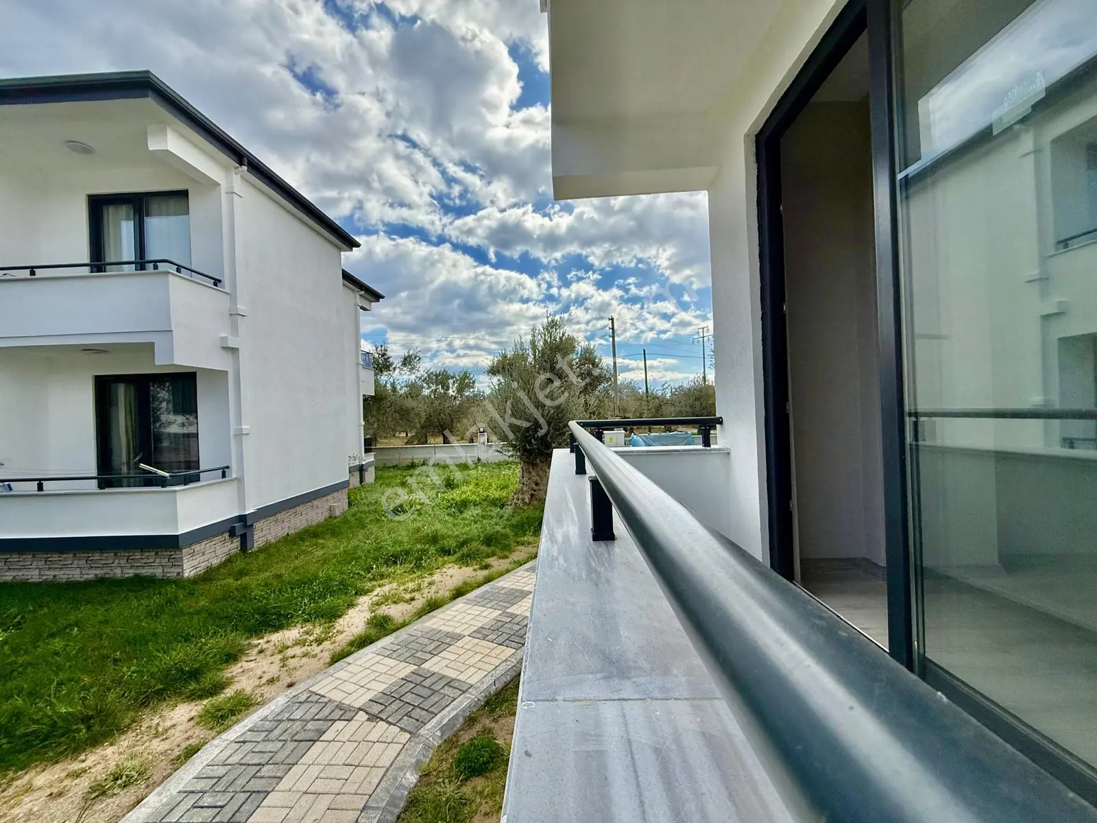 ꧁ay Emlaktan꧂küçükkuyu'da Yaşam Tarzınızı Değiştirecek Müstakil Tadında Satılık 2+1 Lüx Daire — fotoğraf 20