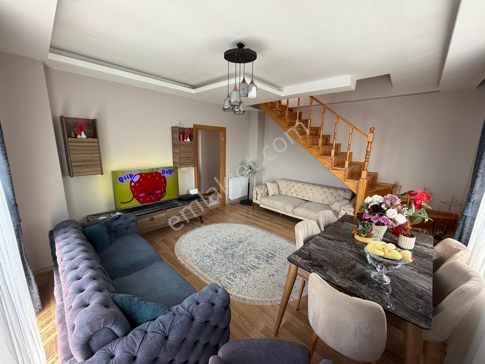 Kartal 'da Lebi Deniz Manzaralı Teraslı 3+1 115 M² Net Site İçi — fotoğraf 4