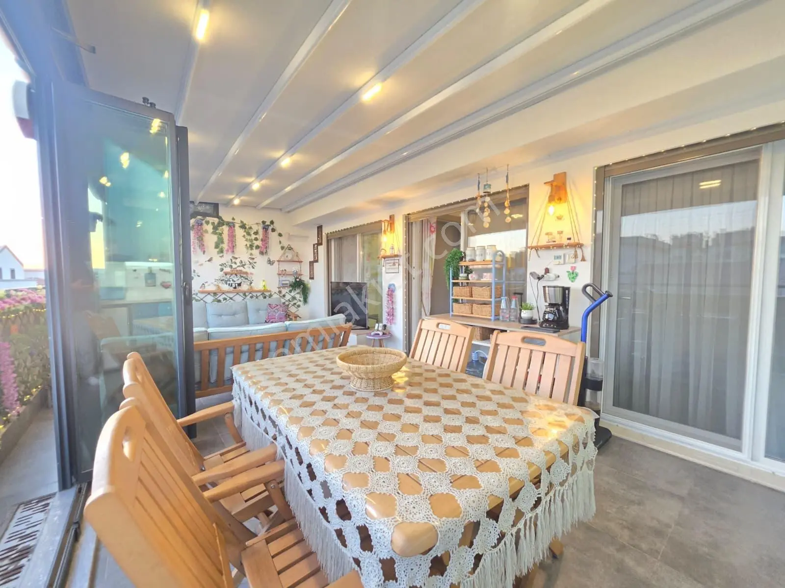 Muga'dan Bostanlı Alt Geçit Yanı Satılık 3+1 Yasal Dubleks Daire — fotoğraf 2
