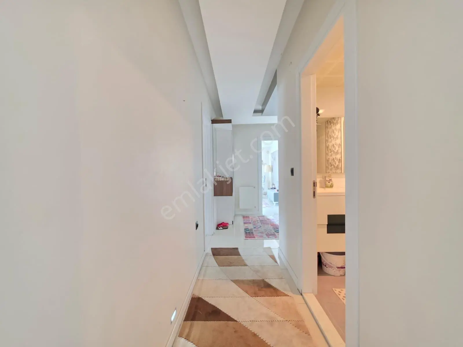 Muga'dan Karşıyaka Bahriye Üçok Bulvarı Üzeri Satılık 3+1 Daire — fotoğraf 39