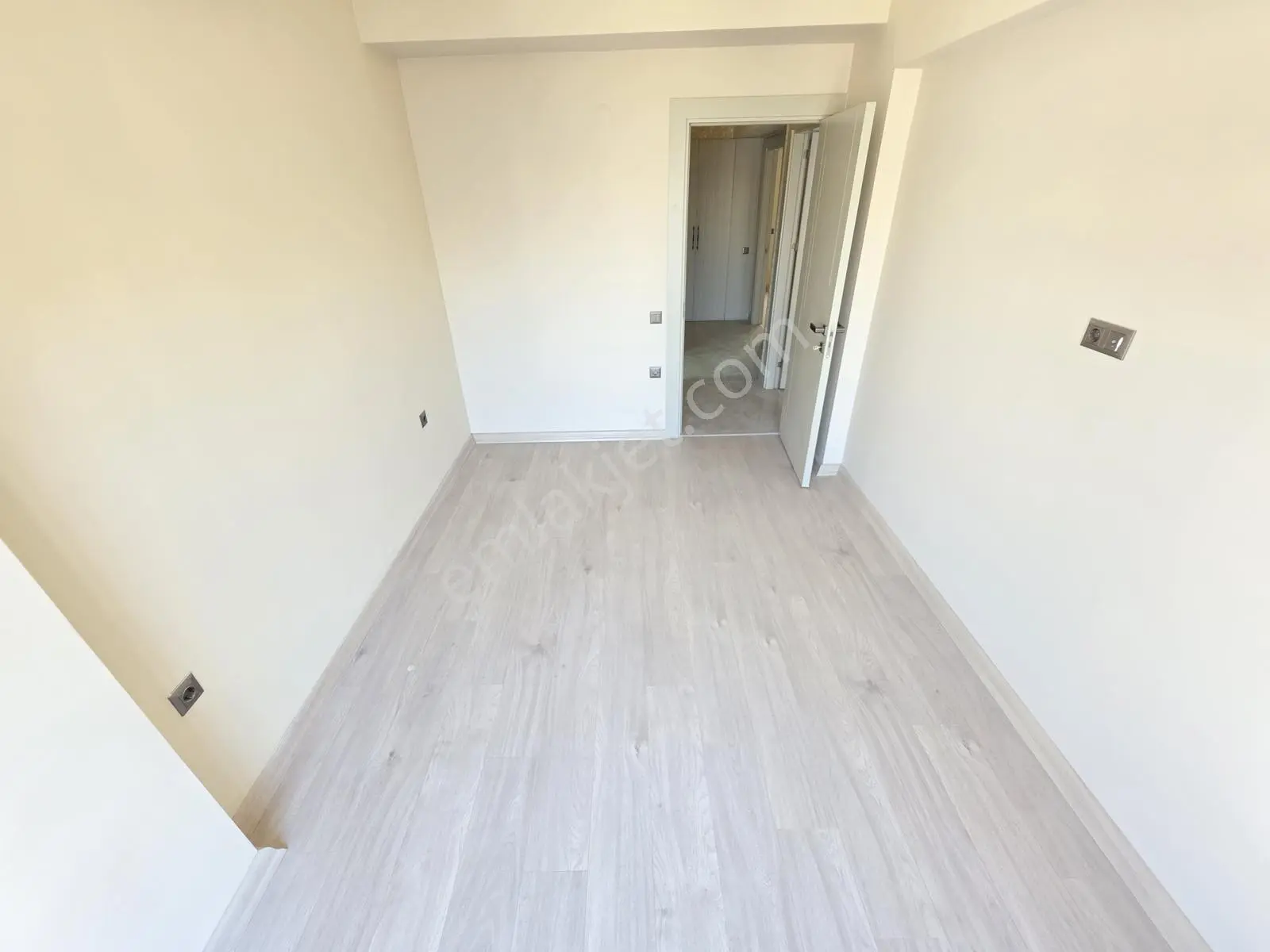 Muga'dan Nergizde Bostanlı Yakını Sıfır Yasal 3+1 Teraslıdubleks — fotoğraf 36
