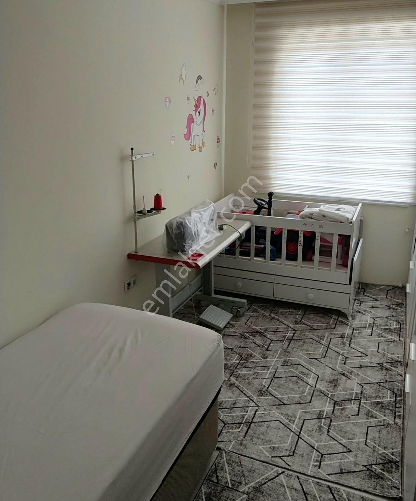 Altınova Orta Mahalle'de Satılık 2+1 Fırsat Daire - Brüt 120 M² — fotoğraf 3