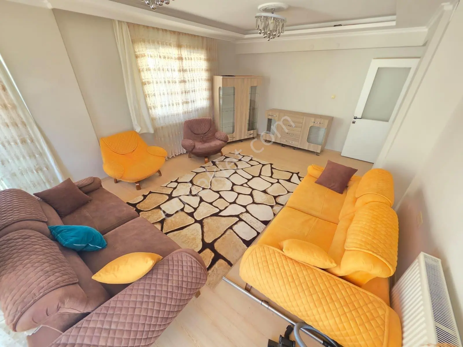 Muga'dan Şemikler Meydanda Merkezi Konumda Satılık 3+1 Daire — fotoğraf 3