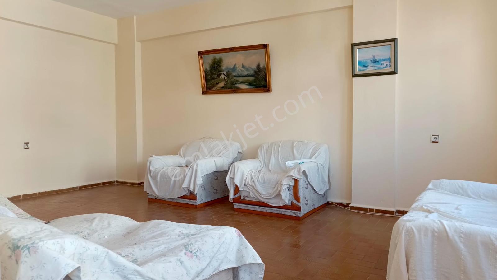 Marmaris Kemeraltı Mahallesinde Satılık 2+1 Daire.