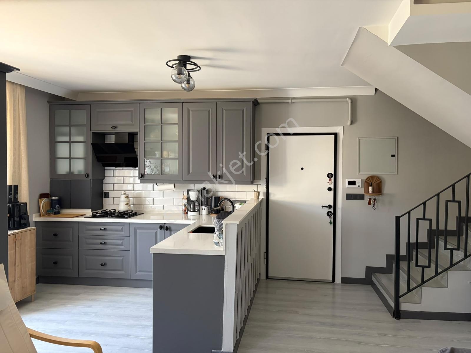 İncek Kızılcaşar Budak Town Arkasında 2+1 Satılık Dubleks Daire — fotoğraf 2