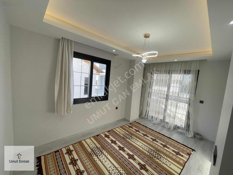 4+1 Kalitenin Konfor İle Birleştiği Geniş Bahçeli Emsalsiz Villa — fotoğraf 25