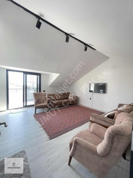4+1 Kalitenin Konfor İle Birleştiği Geniş Bahçeli Emsalsiz Villa — fotoğraf 35