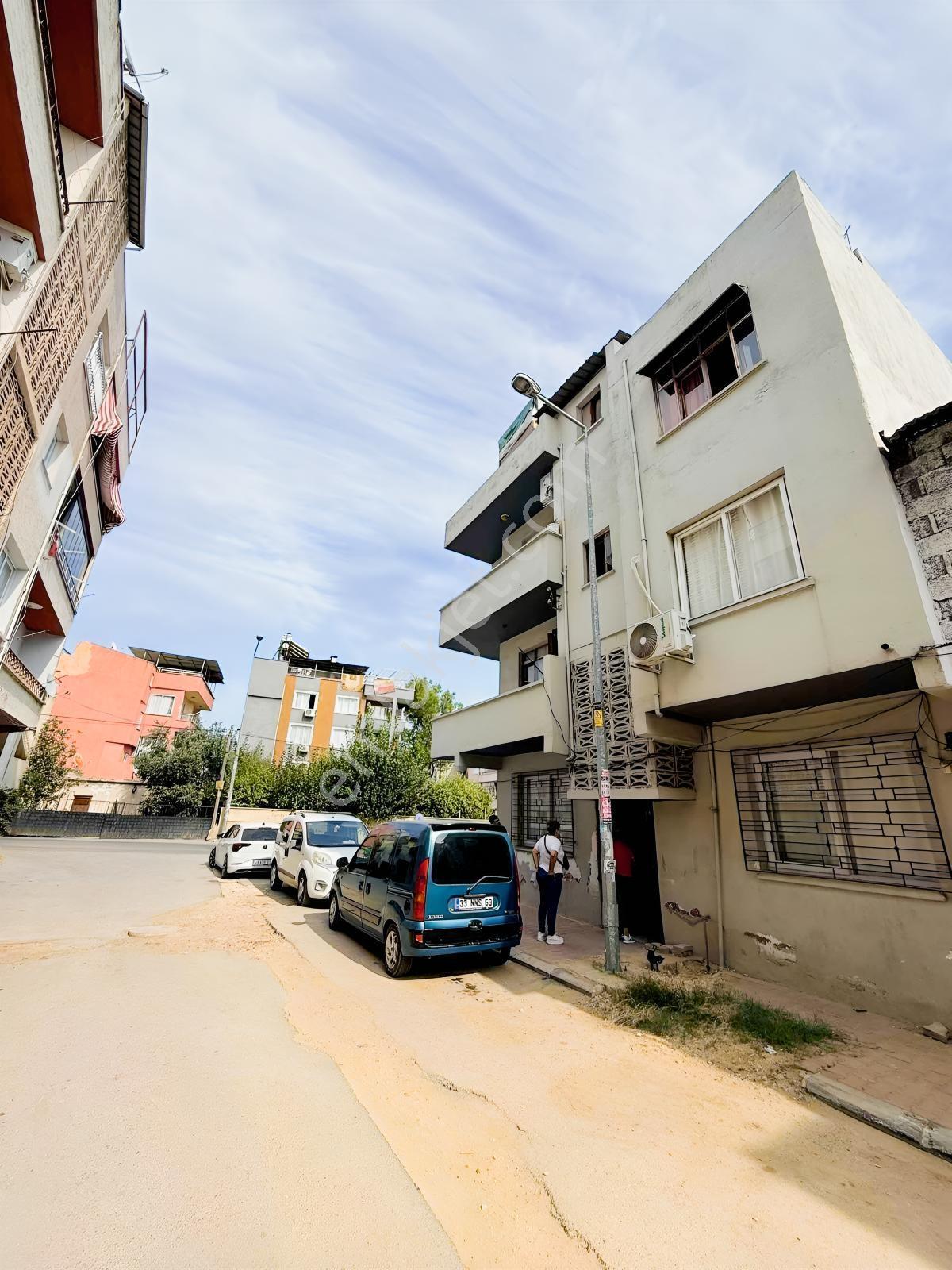 Atmacadan Komple Satılık 3 Katlı Bina — fotoğraf 2