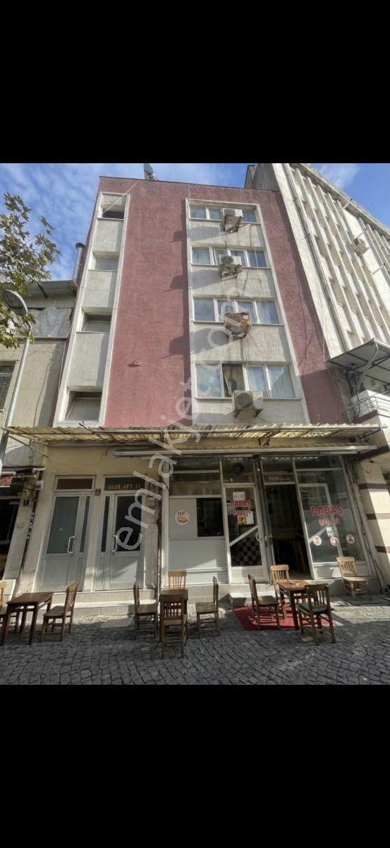 Çarşı Merkez De Komple Bina