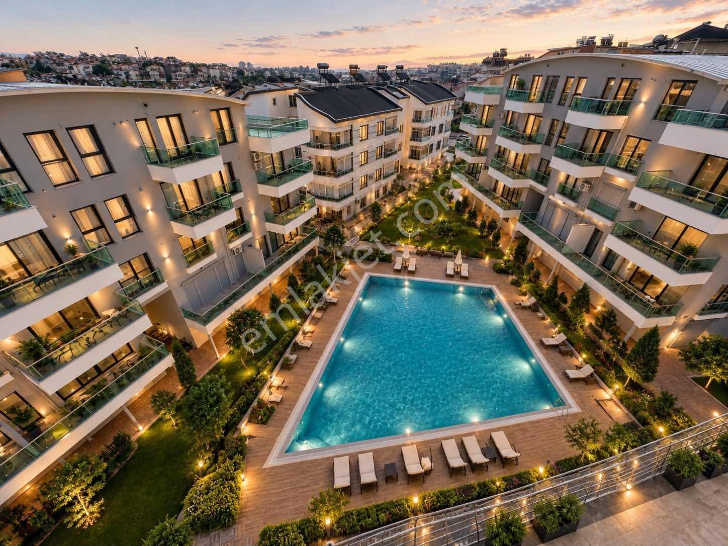 Didim Altınkumda 3+1 Havuzlu Asansörlü Sıfır Dubleks