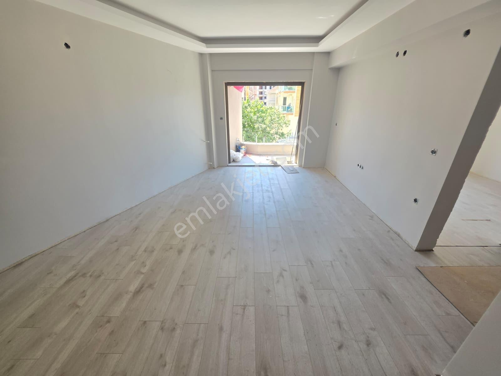 Muga'dan Küçük Çiğli İzban Metropol Hastanesi Yakını Satılık 1+1 — fotoğraf 3