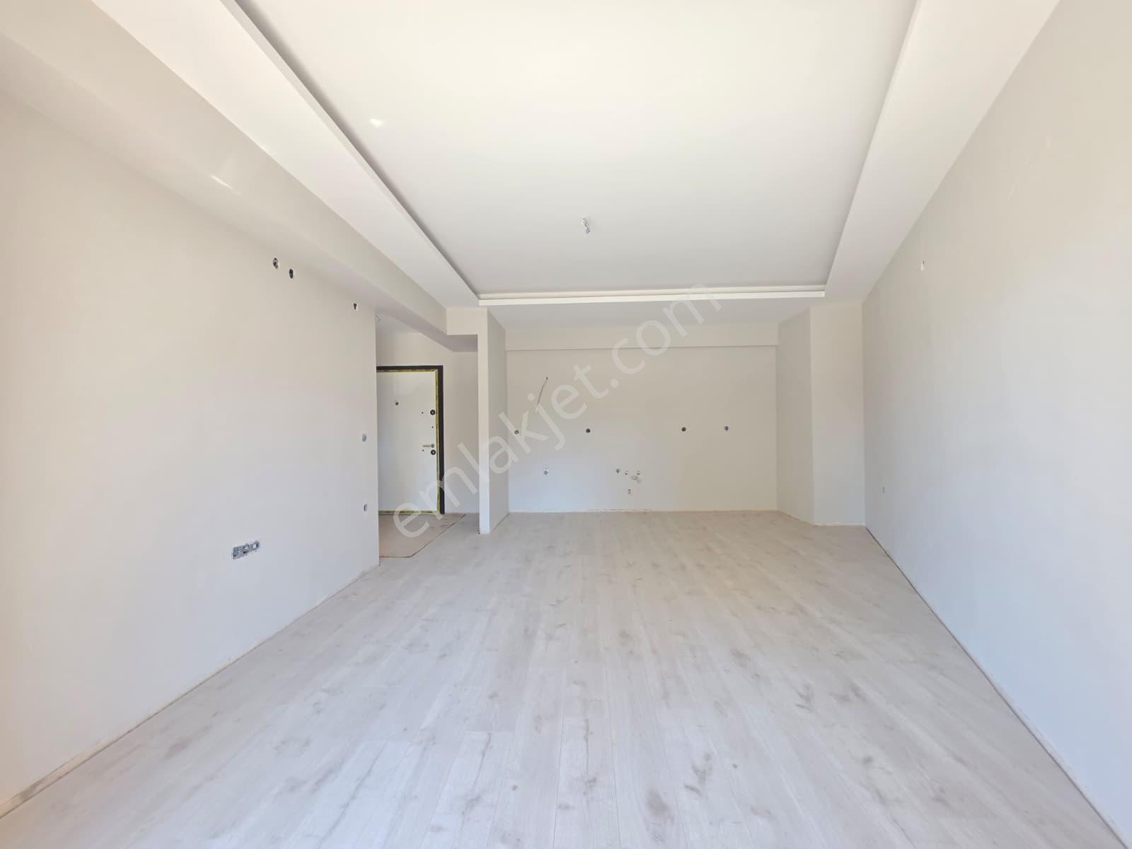 Muga'dan Küçük Çiğli İzban Metropol Hastanesi Yakını Satılık 1+1 — fotoğraf 5