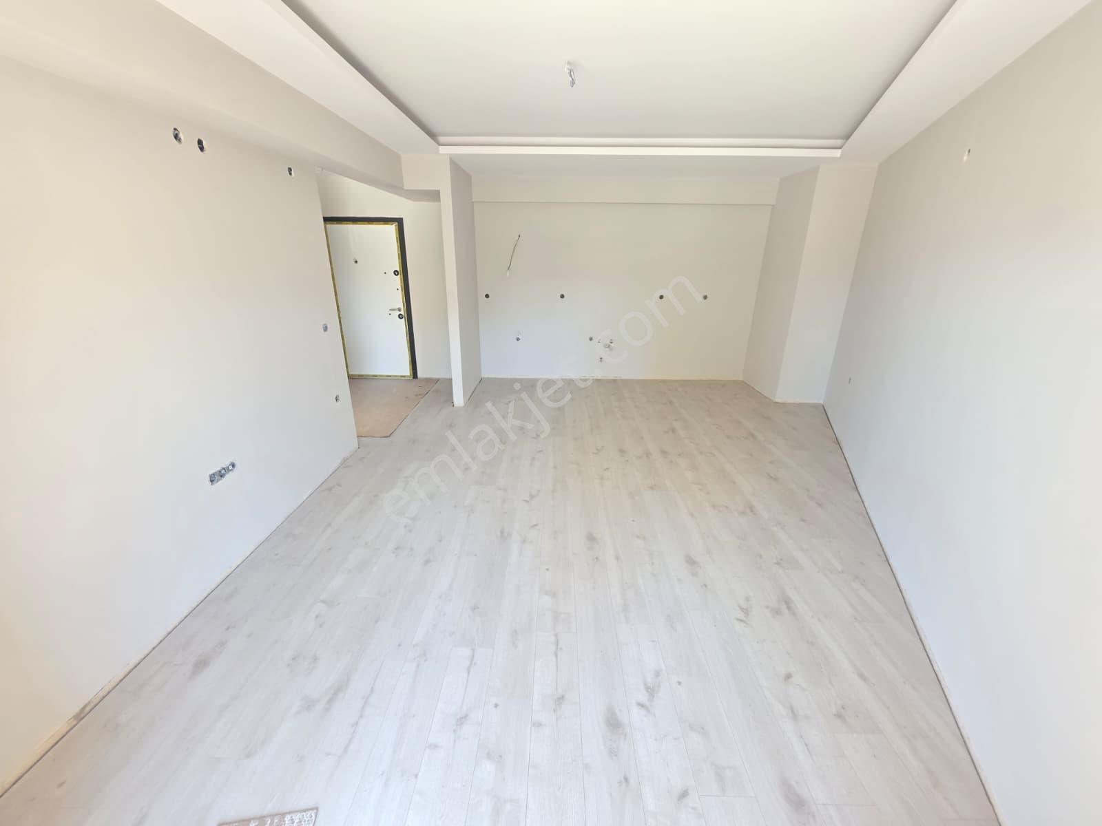 Muga'dan Küçük Çiğli İzban Metropol Hastanesi Yakını Satılık 1+1 — fotoğraf 6