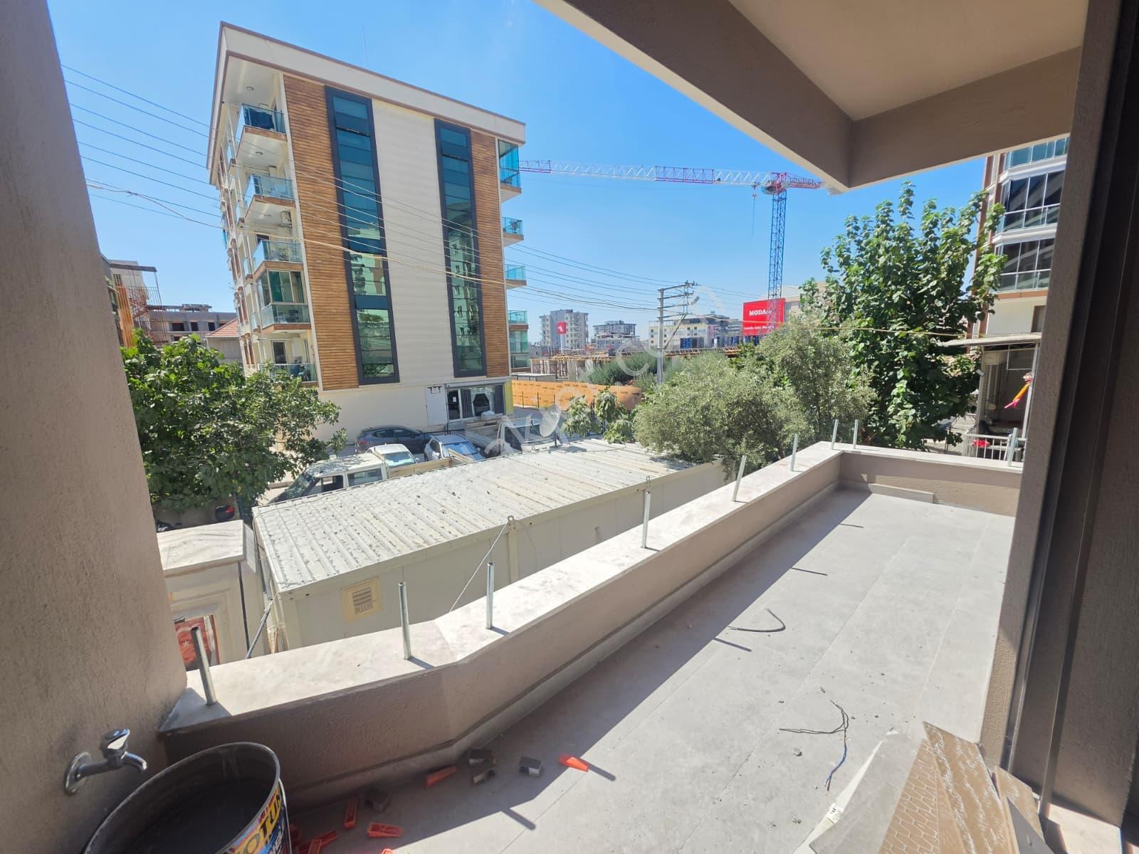 Muga'dan Küçük Çiğli İzban Metropol Hastanesi Yakını Satılık 1+1 — fotoğraf 7