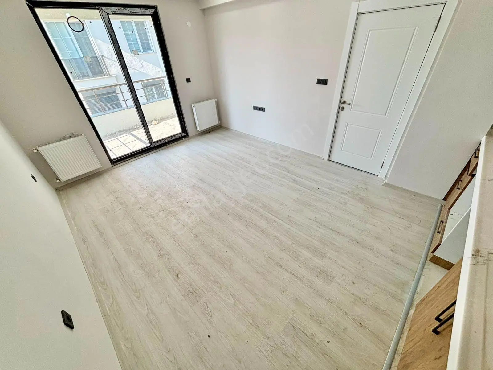 ꧁ay Emlaktan꧂burhaniye Bademalanında Muhteşem Konumlu Arakat Ön Cephe Satılık 1+1 Ultra Lüks Daire — fotoğraf 7