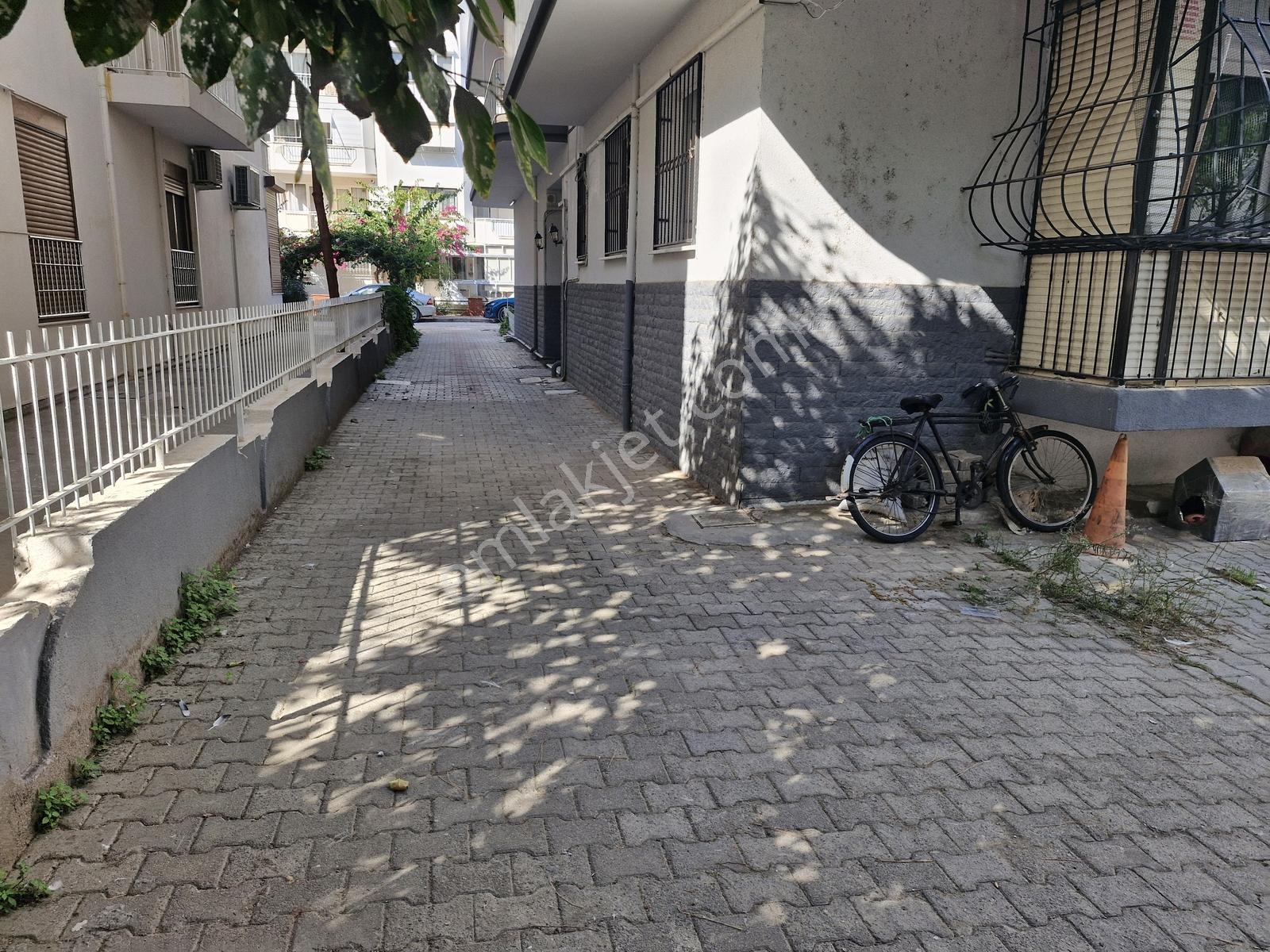 Bostanlı Bağcı Parkı Yakını Asansörlü Otoparklı Zemin Mkd Emlak — fotoğraf 3