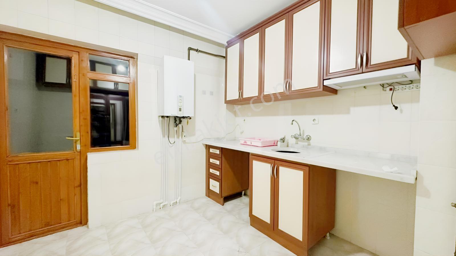 Gzd.mh. Natayolu Cd.dibi İskanlı %80 Kredi Satılık 3+1 Daire!!! — fotoğraf 5