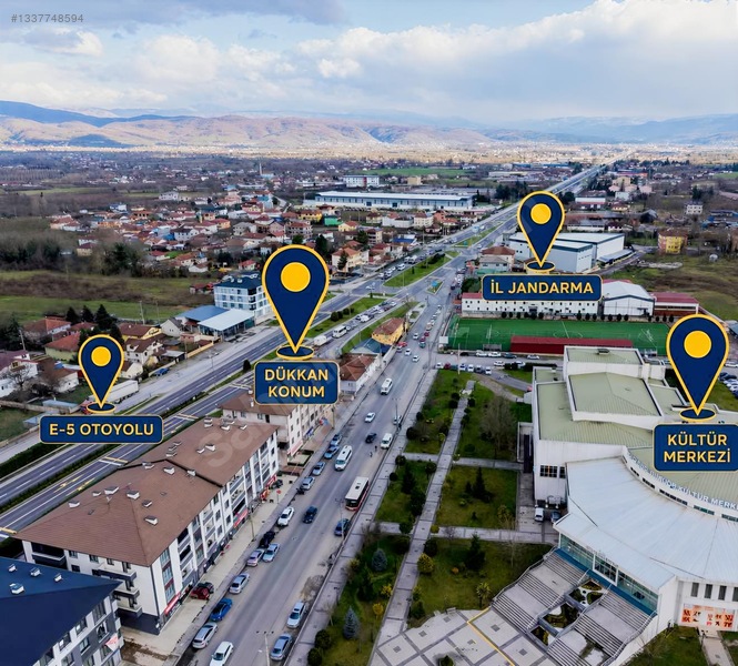 Kültür Merkezi'nin Karşısında Satılık Dükkan — fotoğraf 2