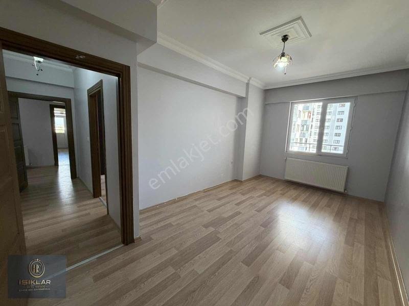 Enes Işık 'tan Site İçerisi Geniş 3+1 Arakat Daire — fotoğraf 2
