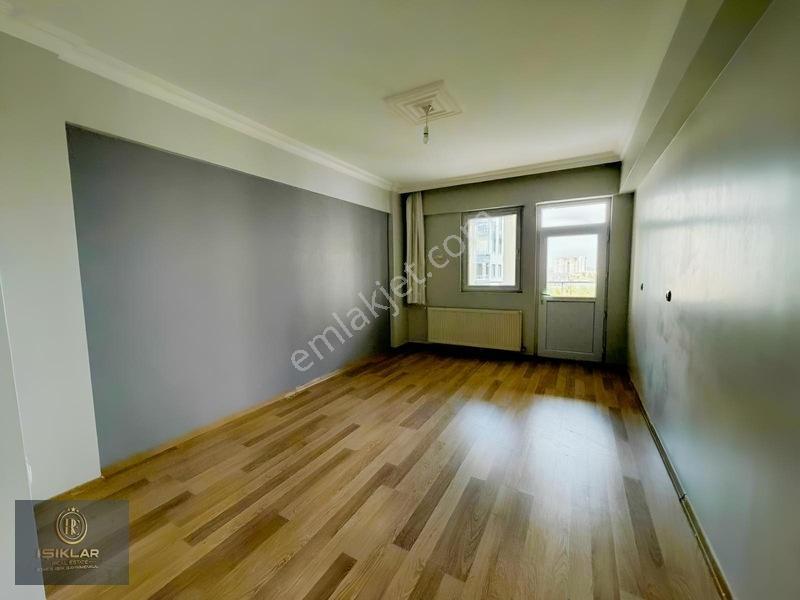 Enes Işık 'tan Site İçerisi Geniş 3+1 Arakat Daire — fotoğraf 3