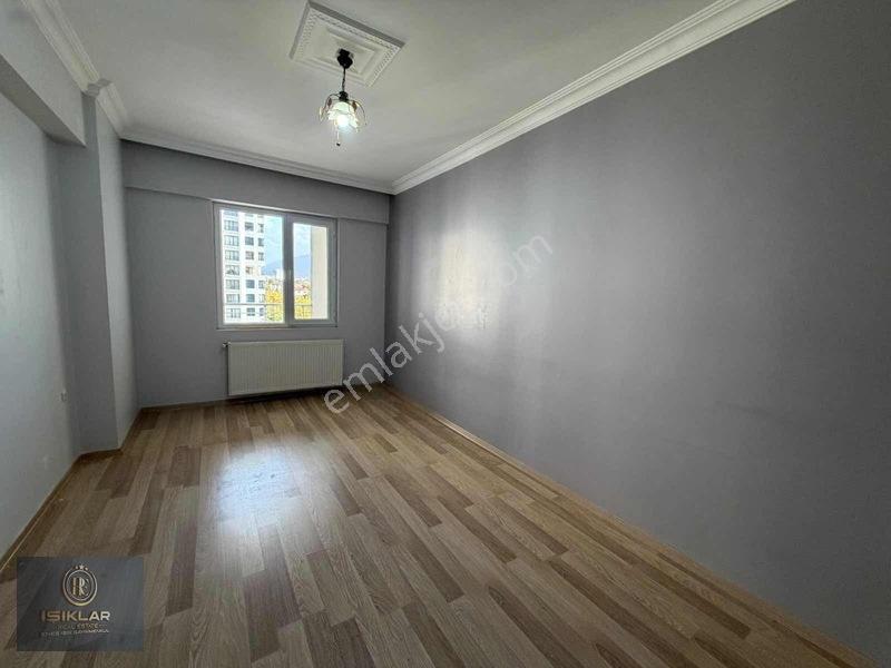 Enes Işık 'tan Site İçerisi Geniş 3+1 Arakat Daire — fotoğraf 17