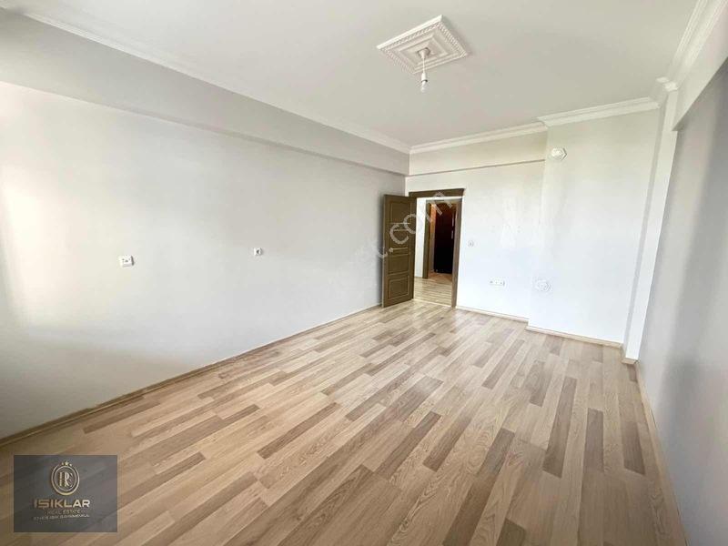 Enes Işık 'tan Site İçerisi Geniş 3+1 Arakat Daire — fotoğraf 23