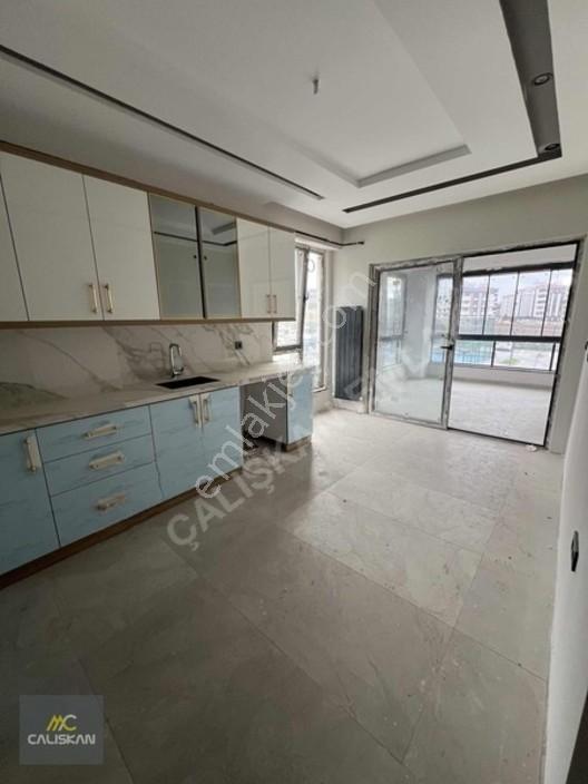 Güneşli Mah. Tepeşehir-1 De Satılık 3.5+1 Daire — fotoğraf 4