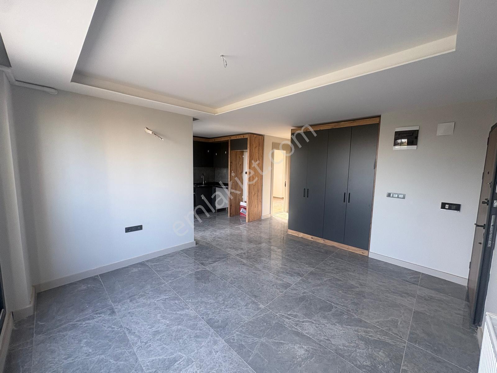 Remax Toros'tan Eski Mezitli'de Satılık Sıfır 2+1 — fotoğraf 9