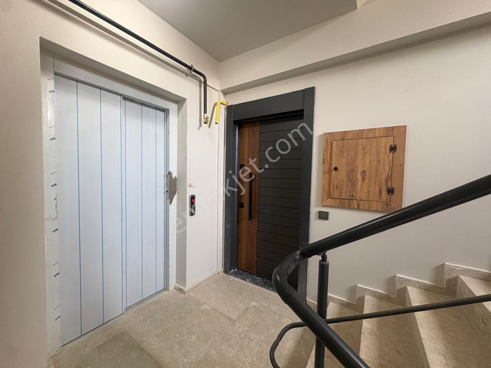 Remax Toros'tan Eski Mezitli'de Satılık Sıfır 2+1 — fotoğraf 23