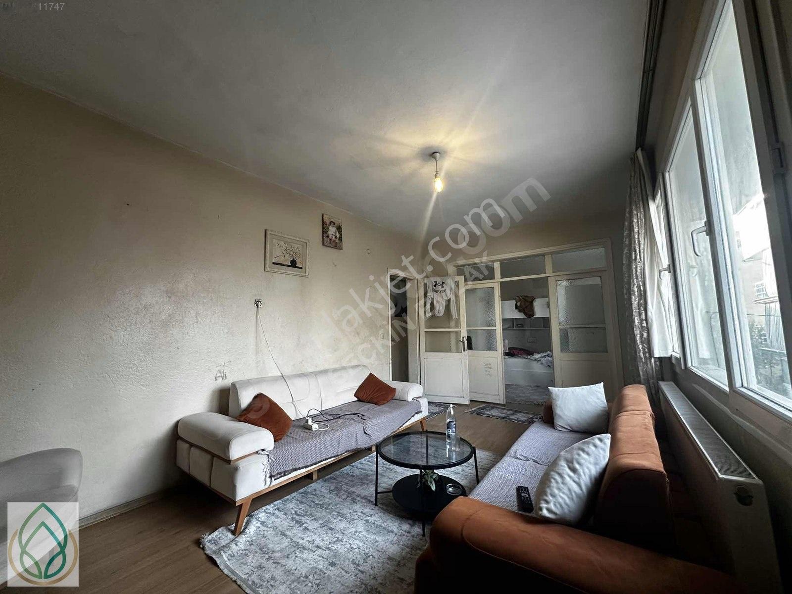 Yeşilovada Satılık 2+1 Geniş Daire — fotoğraf 3