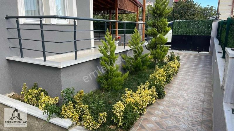 Bereket Emlaktan Geniş Asfalt Yola Ve Köşebaşı Satılık Villa — fotoğraf 5