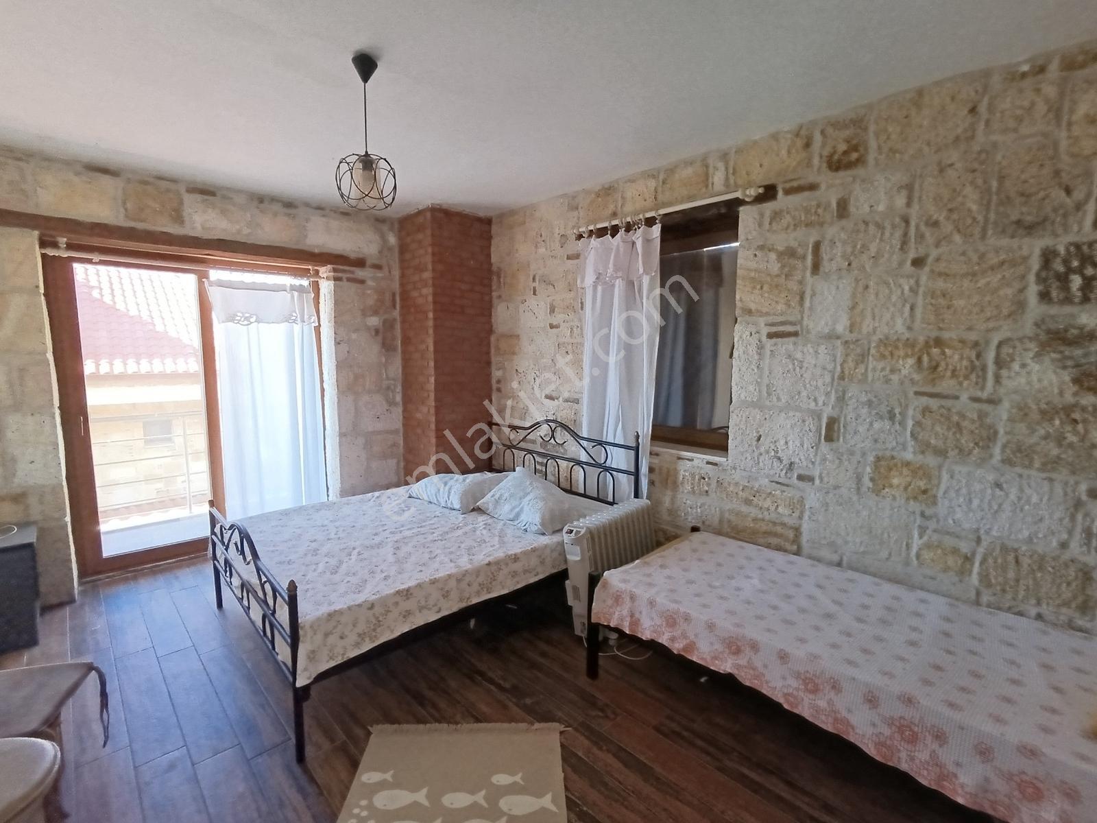 Çandarlı Bimeyko Da Deniz Manzaralı Havuzlu Taş Villa Satılık — fotoğraf 18