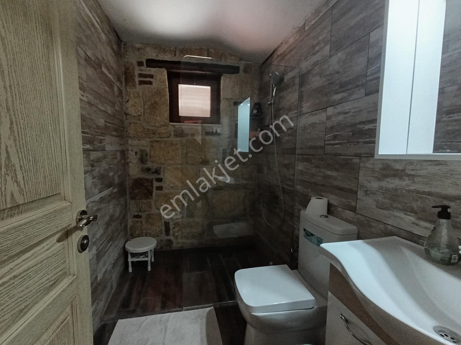Çandarlı Bimeyko Da Deniz Manzaralı Havuzlu Taş Villa Satılık — fotoğraf 20