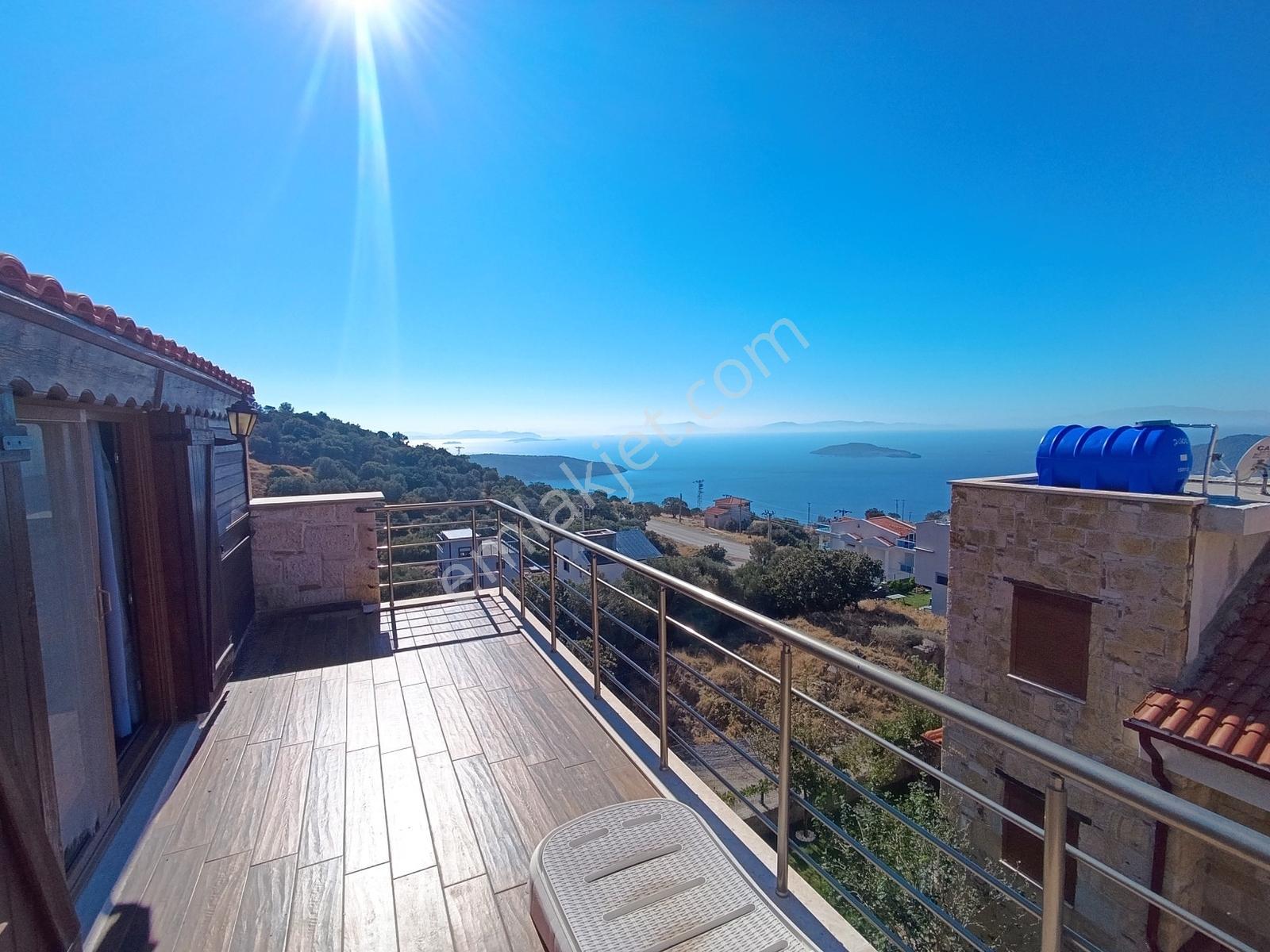 Çandarlı Bimeyko Da Deniz Manzaralı Havuzlu Taş Villa Satılık — fotoğraf 27