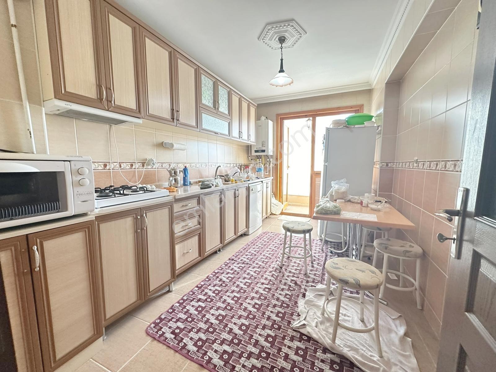 Atapark'Ta Gaziler Cadde Üzeri Asansörlü Acil Satılık 3+1 Daire