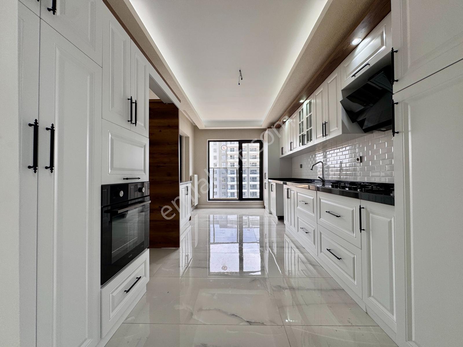 Göktaş'tan█ Hastane Yanı 4+1 Ultra Lüx Sitede Full Yapılı Daire