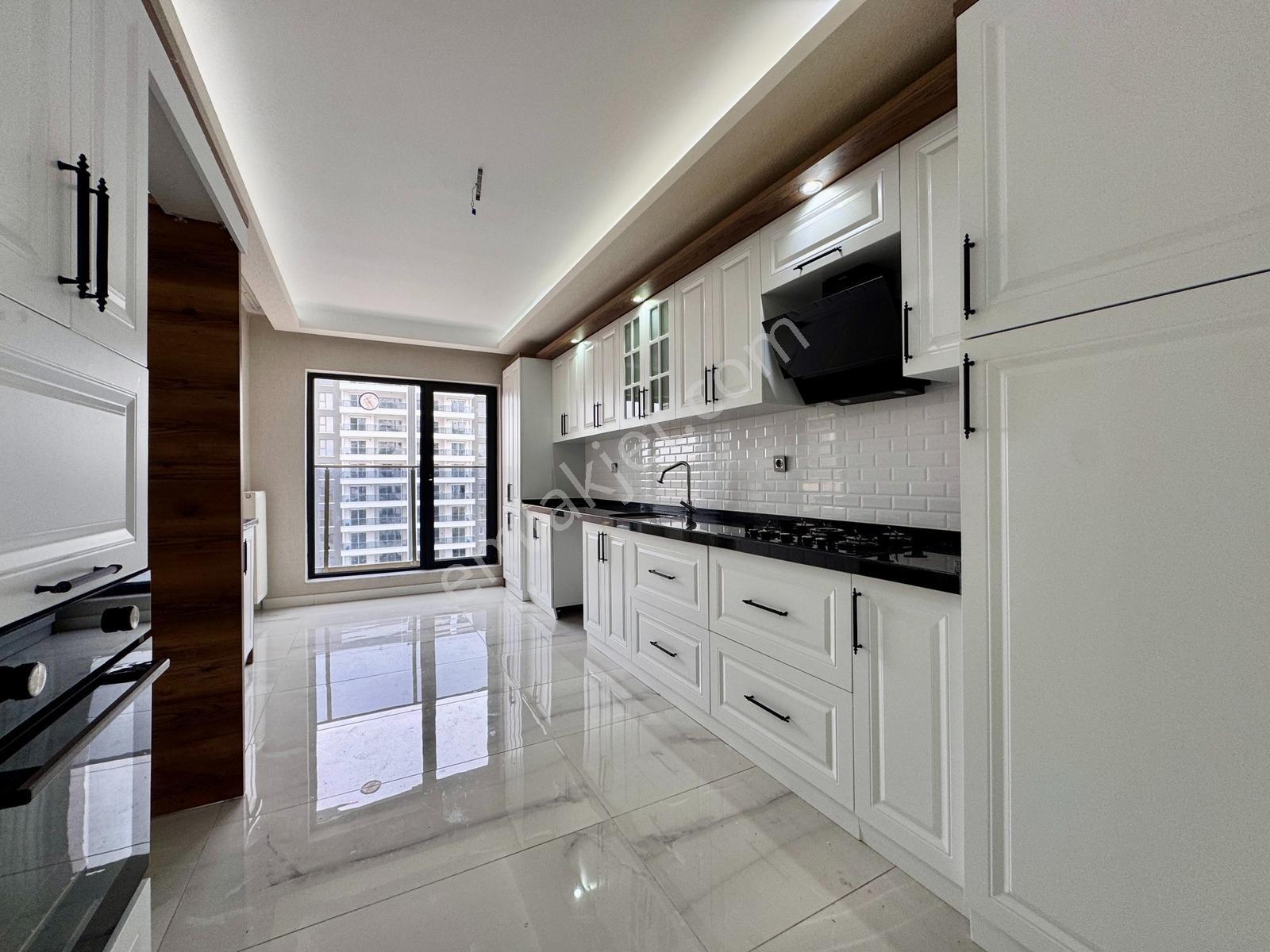 Göktaş'tan█ Hastane Yanı 4+1 Ultra Lüx Sitede Full Yapılı Daire — fotoğraf 4