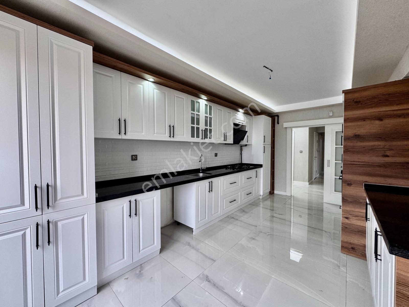 Göktaş'tan█ Hastane Yanı 4+1 Ultra Lüx Sitede Full Yapılı Daire — fotoğraf 5