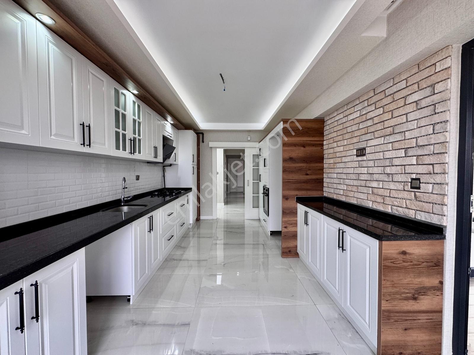 Göktaş'tan█ Hastane Yanı 4+1 Ultra Lüx Sitede Full Yapılı Daire — fotoğraf 6