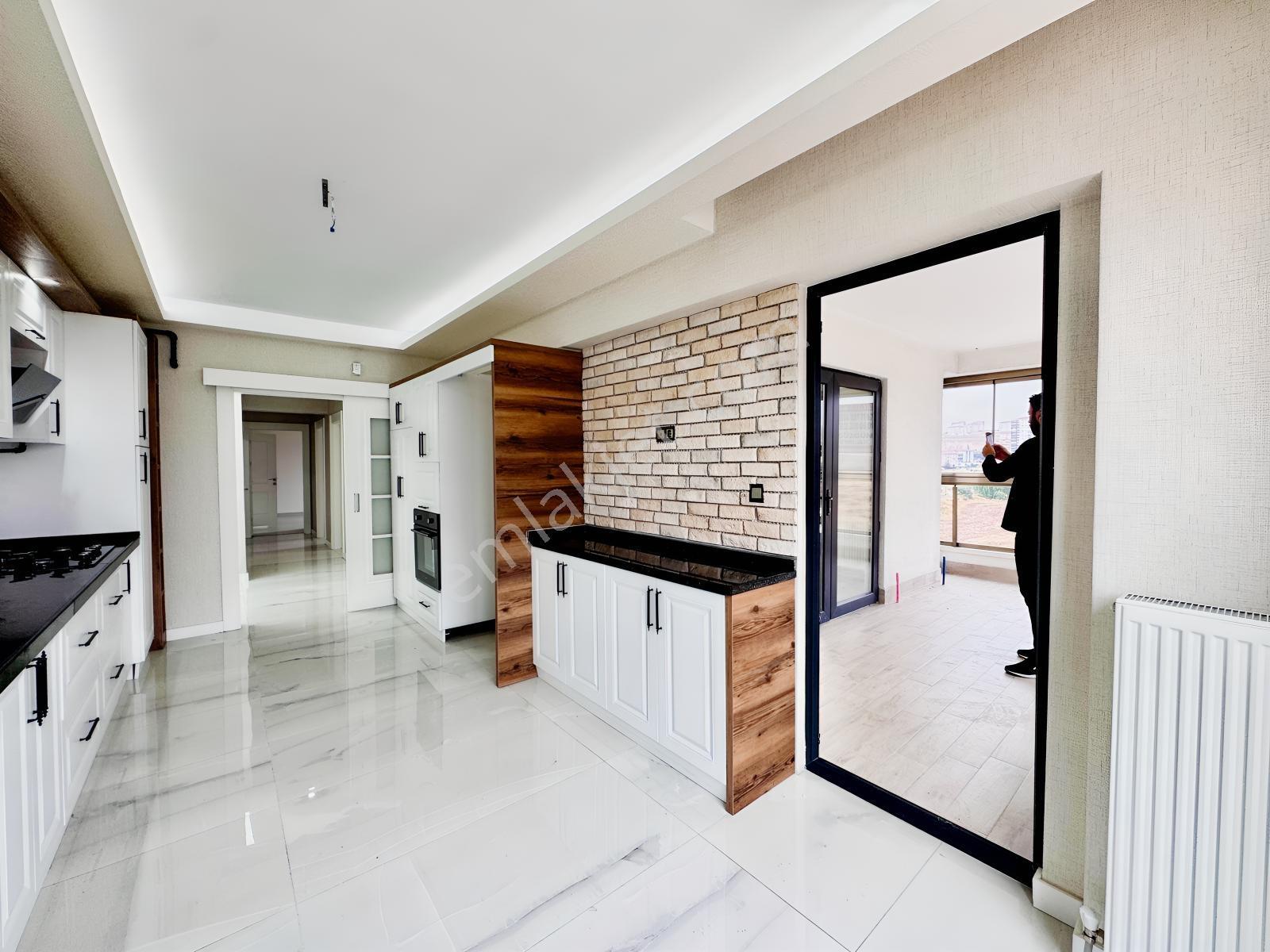Göktaş'tan█ Hastane Yanı 4+1 Ultra Lüx Sitede Full Yapılı Daire — fotoğraf 8