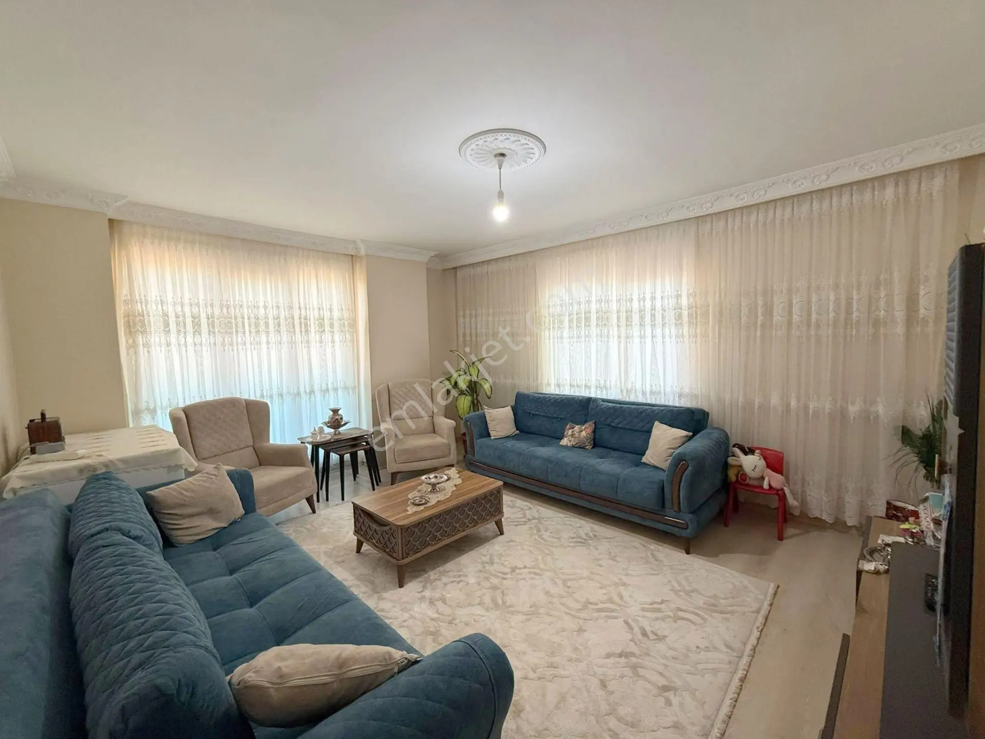 Mertcan'Dan Caddeye 1Dk İskanlı Açık Balkonlu 2+1 Daire