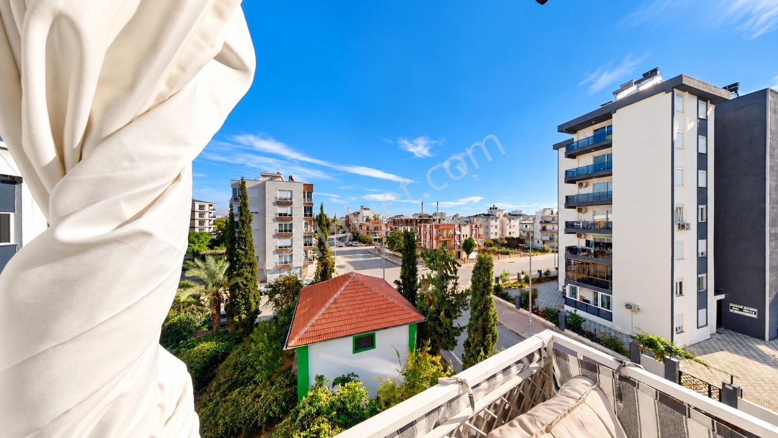Aktoprak Mahallesinde Site İçerisinde 3+1 Katta Önü Açık Daire — fotoğraf 9