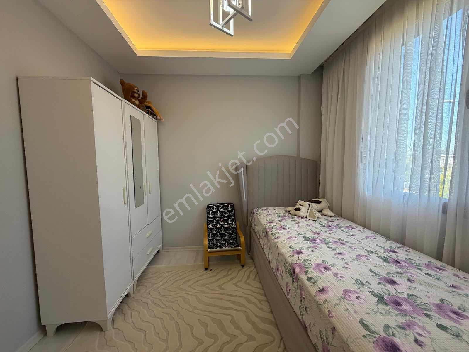 Seferihisar Cumhuriyet Mahallesinde Havuzlu 3+1 Villa — fotoğraf 24
