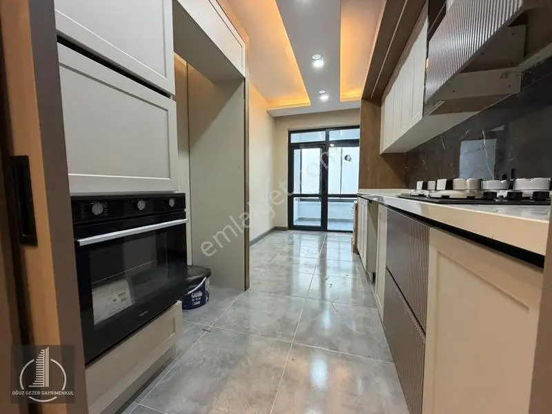 **oğuz Gezer'den Sıfır Yeni Binada Ultra Lüks 3+1 Daire** — fotoğraf 2
